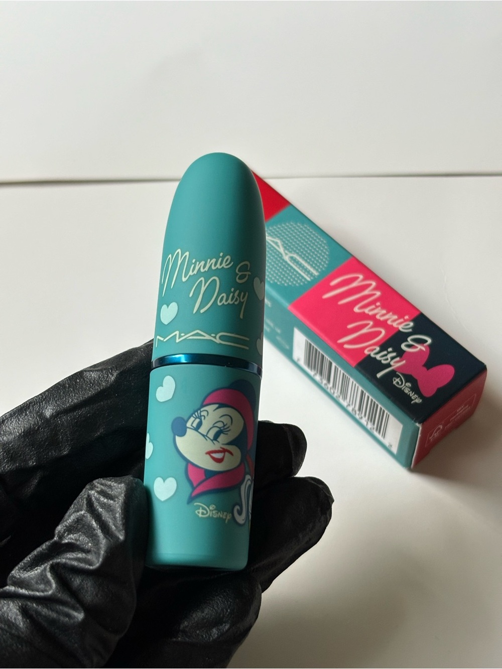 ❗️Sale✨MAC x Minnie Daisy Fuschia Pink Minnie Limited Edition Lipstick✨ - Picture 8 of 12